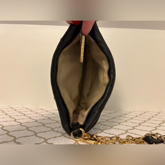 Tory Burch Madelyn Wristlet - Picture 7 of 9